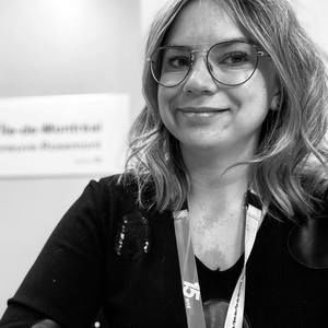 Meet your Posher, Caroline